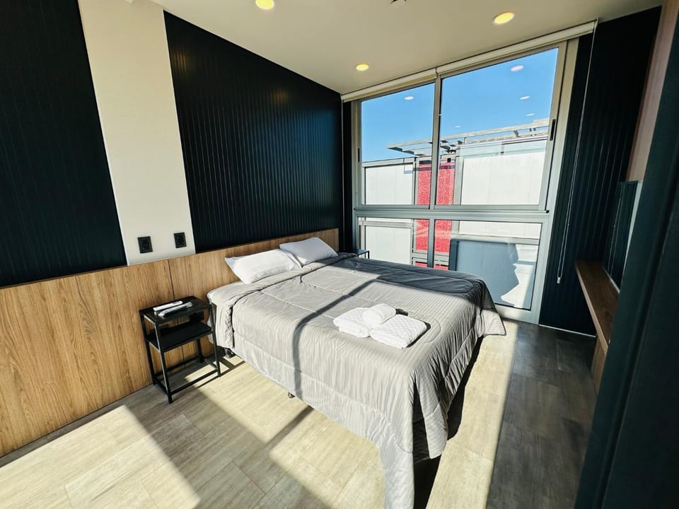 Photo of the whole room, Bedroom