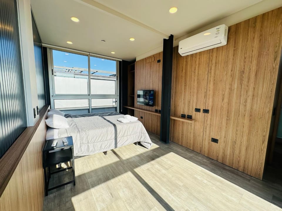 Photo of the whole room, Bedroom