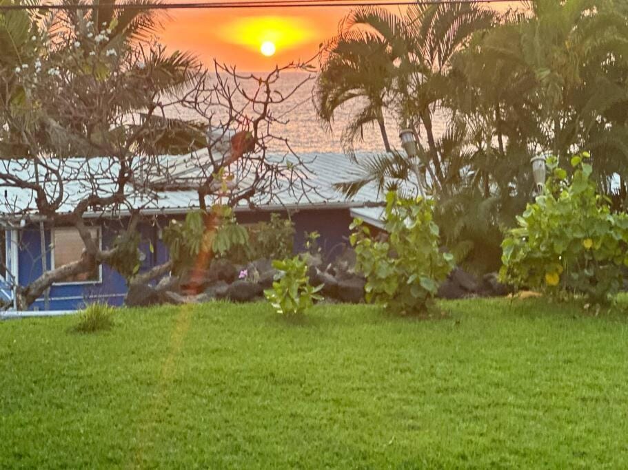 Beautiful ocean house, walk to MAGIC SAND BEACH House in Big Island