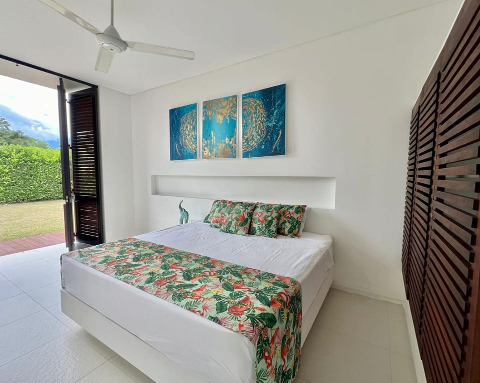 Bed, Bathroom, wardrobe