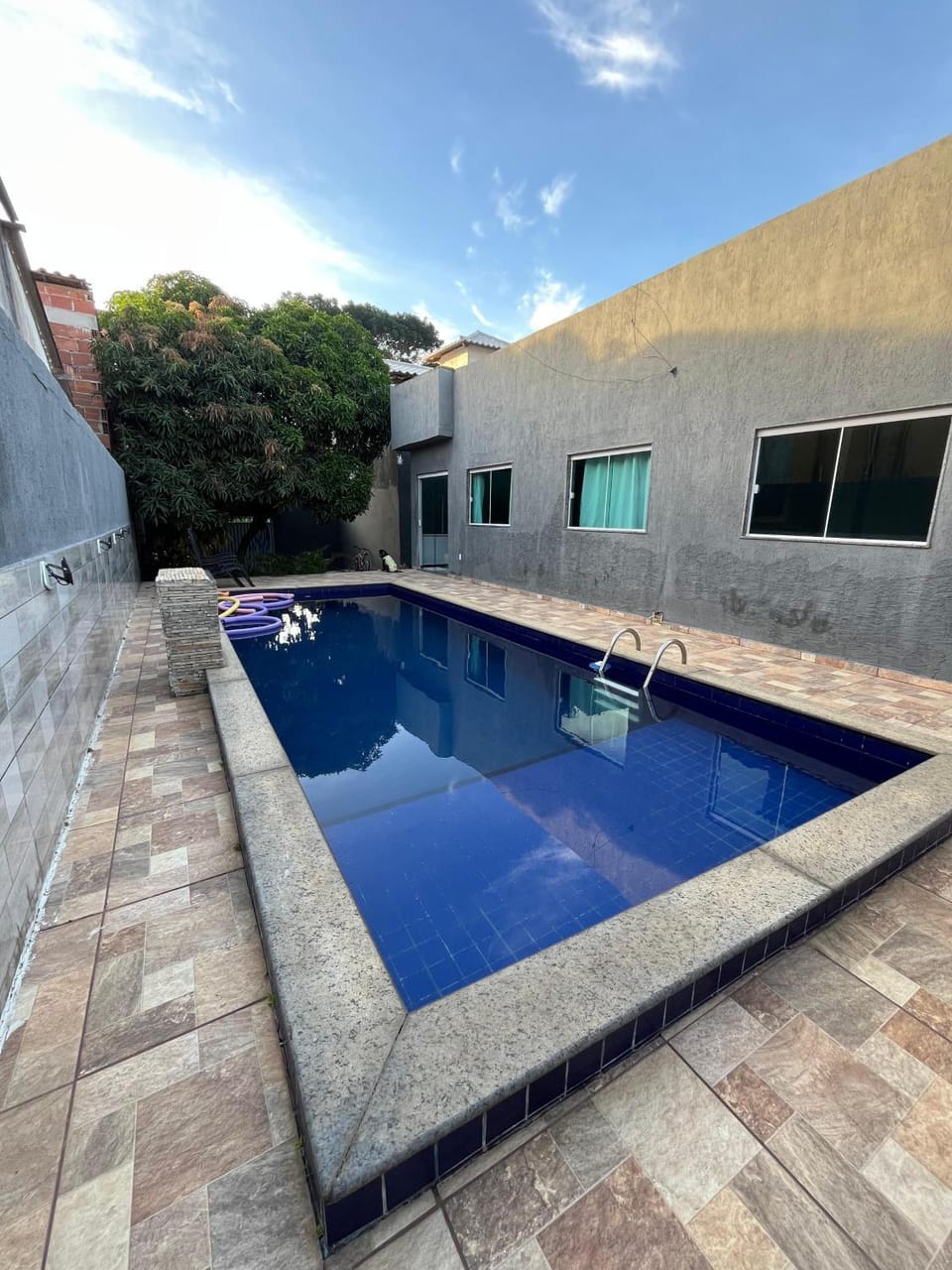 Day, Swimming pool, sunbed