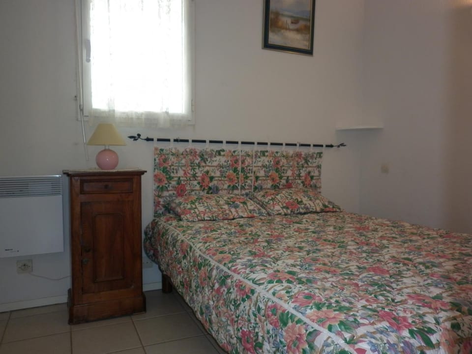 Appartement près de la plage - 4 pers, piscine ouverte, parking, animaux acceptés - FR-1-706-12 Apartment in Nouvelle-Aquitaine