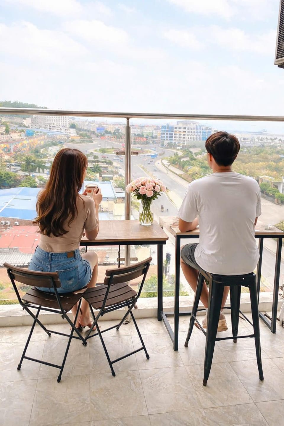 People, Natural landscape, Balcony/Terrace