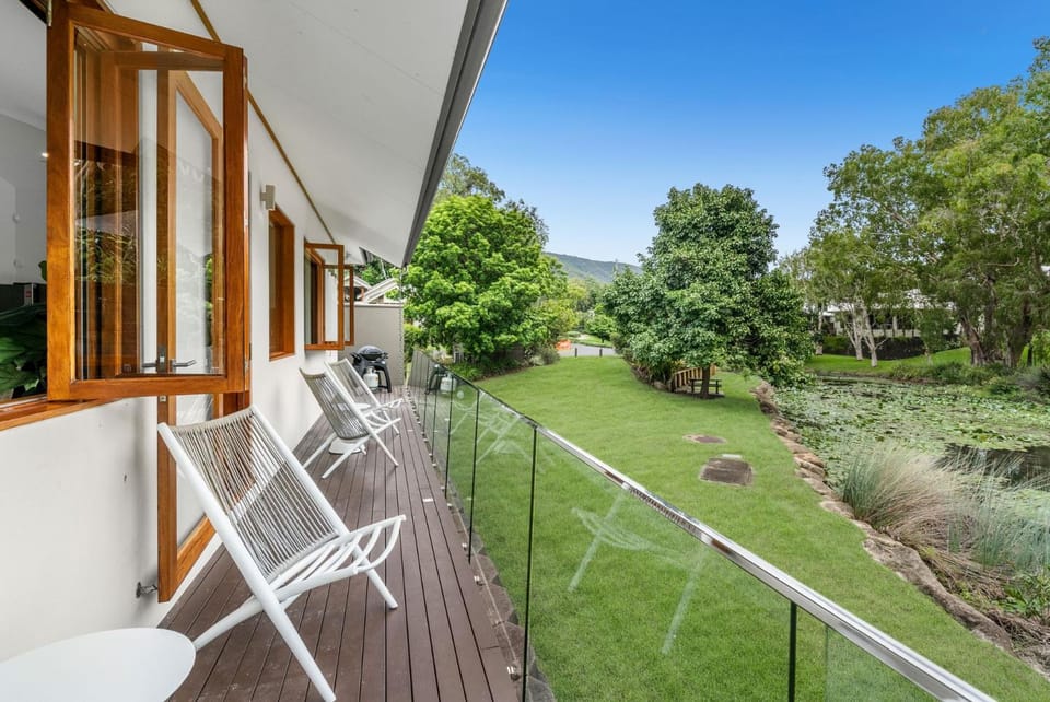 Balcony/Terrace, Garden view