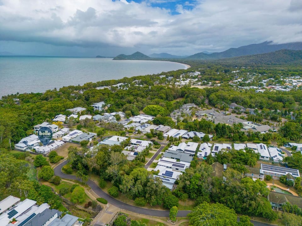 Neighbourhood, Bird's eye view