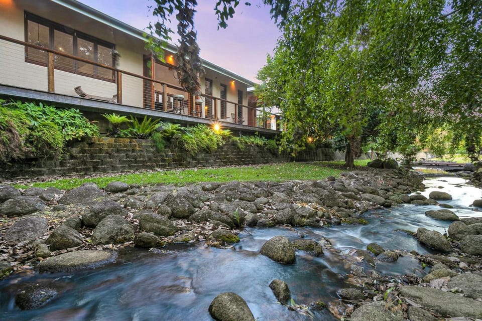 Property building, Day, Natural landscape
