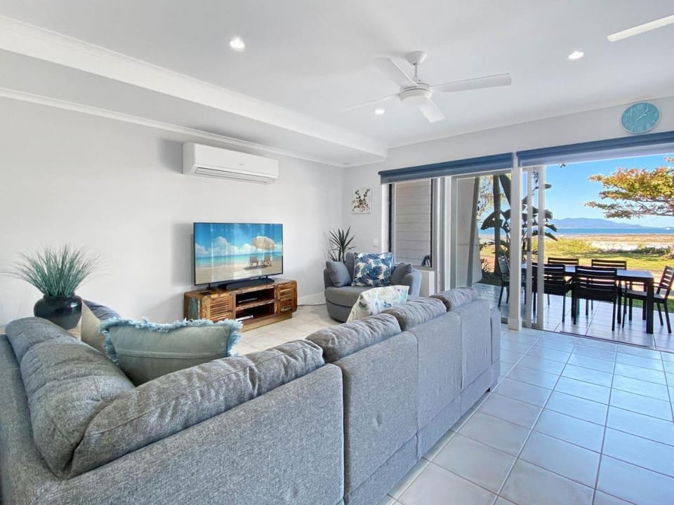 Magnetic Docks Townhouse 5 House in Queensland