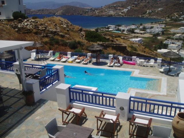 Area and facilities, Swimming pool