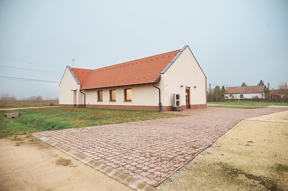 Property building, Street view