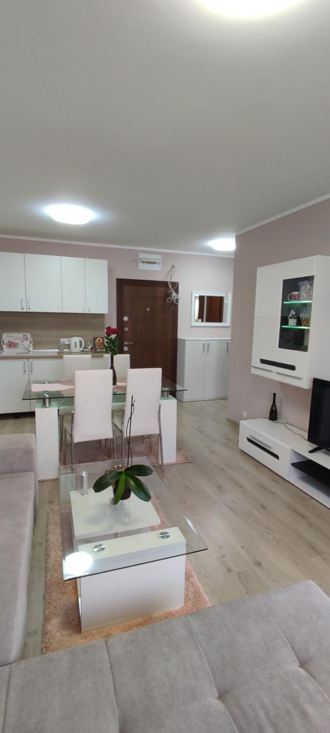 Luxury and stylish apartmen, metro station Obelya Apartment in Sofia
