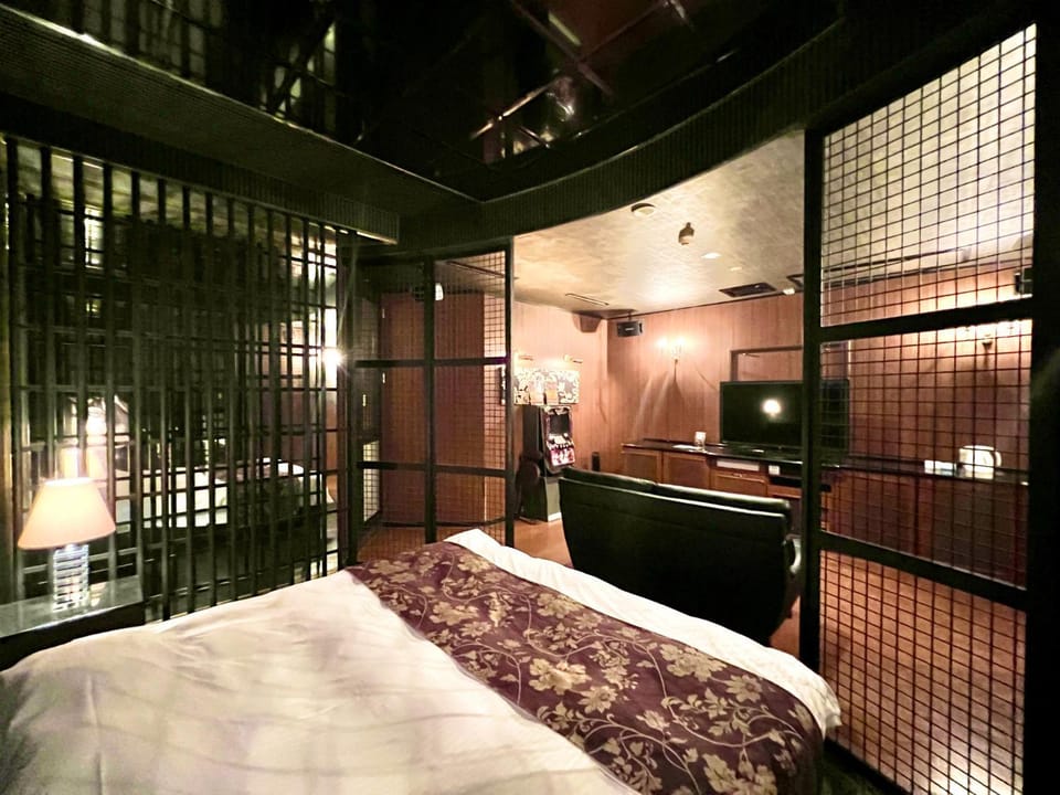 SKY JZauruss バズるホテル ,Dinosaur Love Hotel Love hotel in Japan