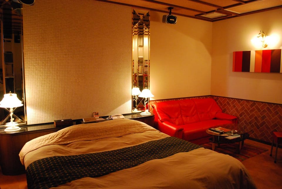 SKY JZauruss バズるホテル ,Dinosaur Love Hotel Love hotel in Japan