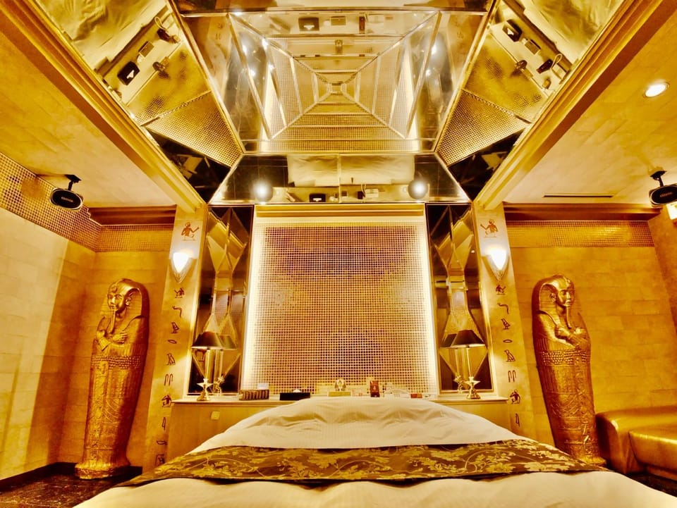 SKY JZauruss バズるホテル ,Dinosaur Love Hotel Love hotel in Japan