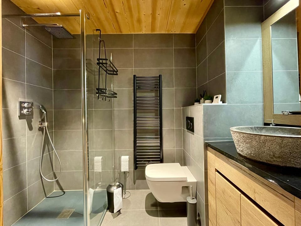 Shower, Bathroom, towels