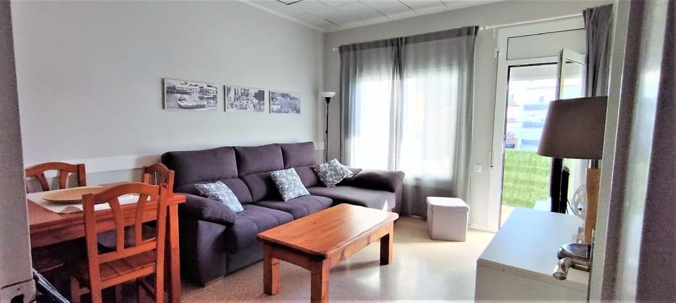 GLOBAL-IMMO 2195 LISBOA B 1 35 Apartment in Roses