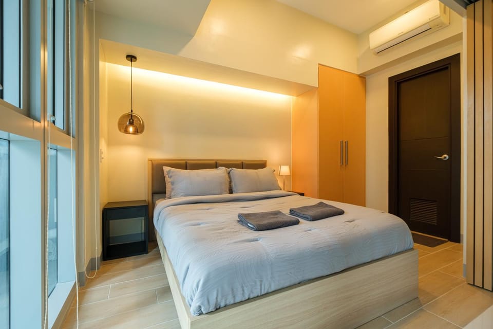 Bed, Photo of the whole room, Bedroom, towels, wardrobe