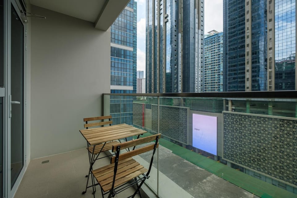 Property building, View (from property/room), Balcony/Terrace