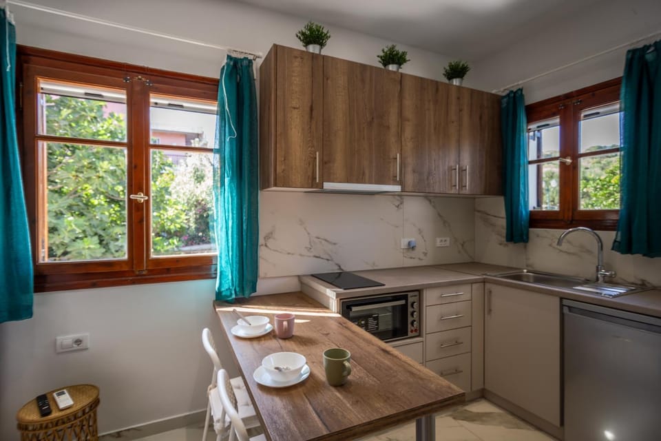 Sunny Sofi Studios Apartment in Zakynthos, Greece
