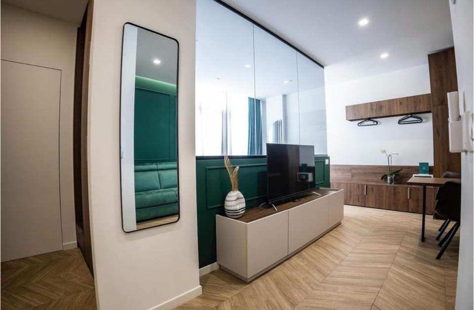Bathroom, Garden view