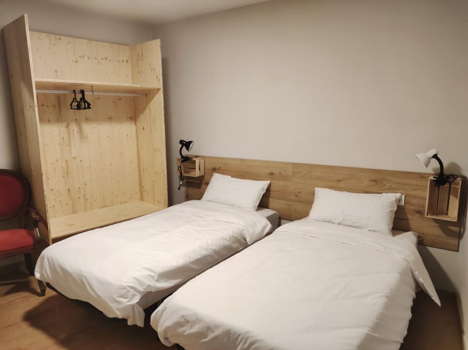 APT 1 Acollidor al Centre Històric de Vic APTGARBI Apartment in Catalonia