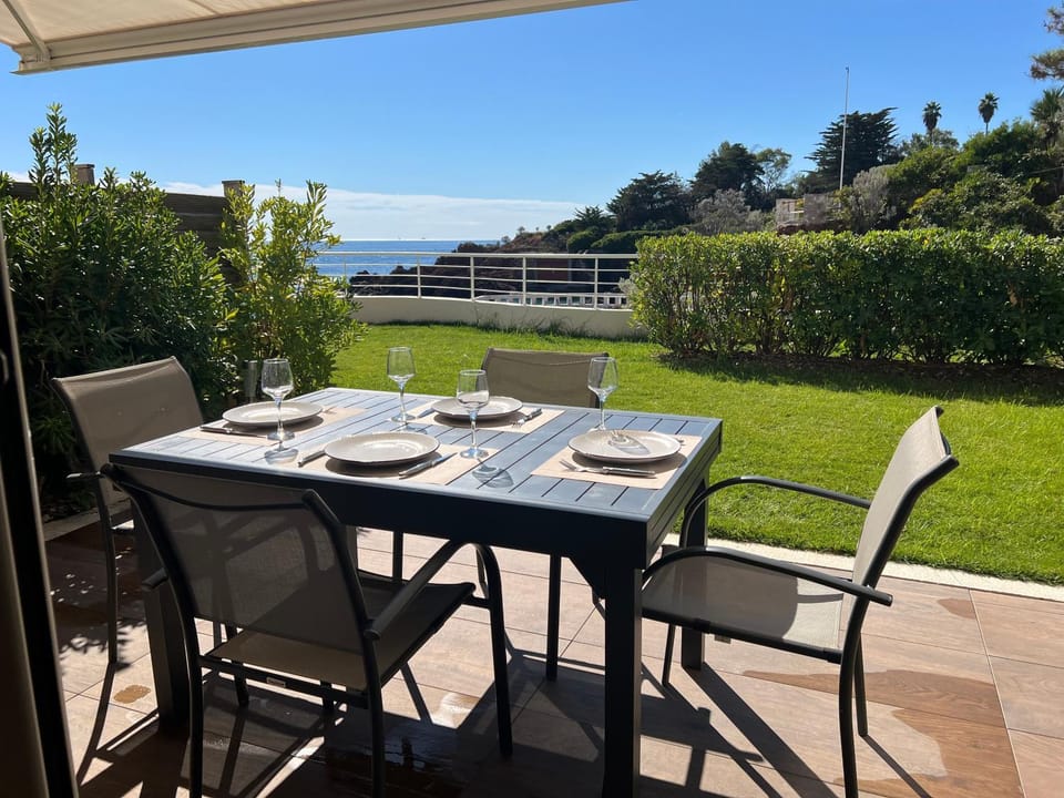 Patio, Day, Natural landscape, Garden, View (from property/room), Balcony/Terrace, Garden view