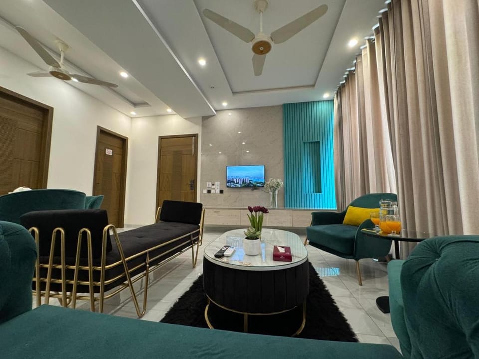 Peak Tower Apartment in Lahore