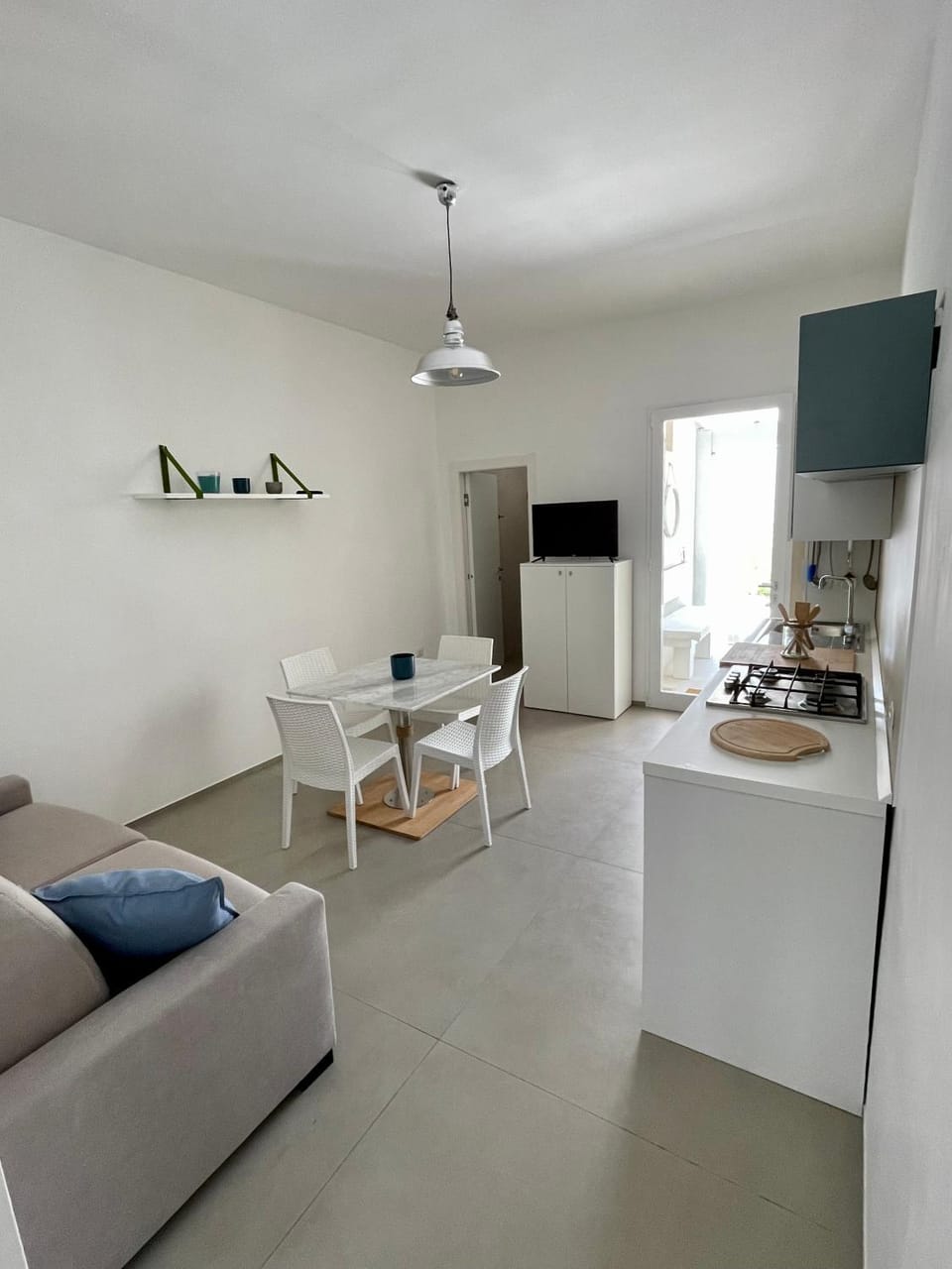 Kitchen or kitchenette, Living room