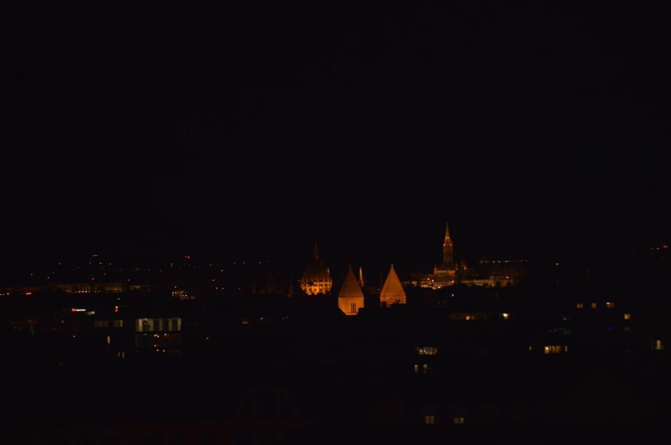 Night, View (from property/room), City view