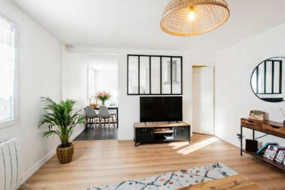 TV and multimedia, Living room, kitchen