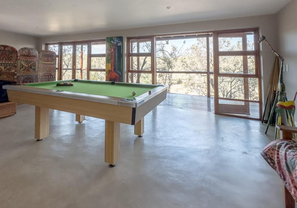 Des'lgodini Lodge, Mabalingwe Nature Reserve House in North West, South Africa