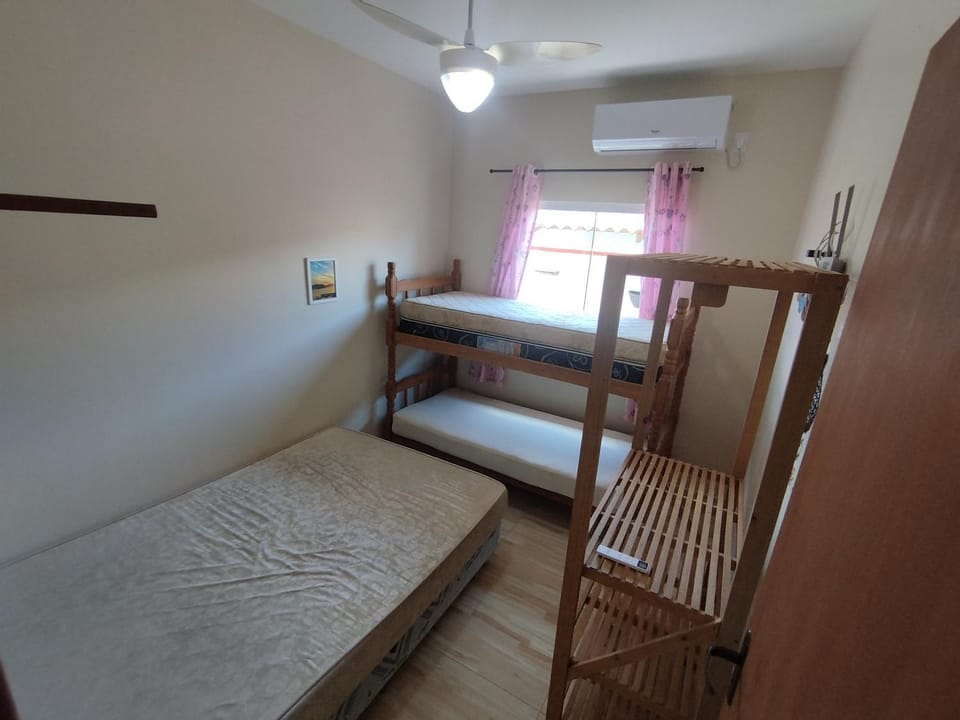 Bed, Photo of the whole room, Bedroom, bunk bed