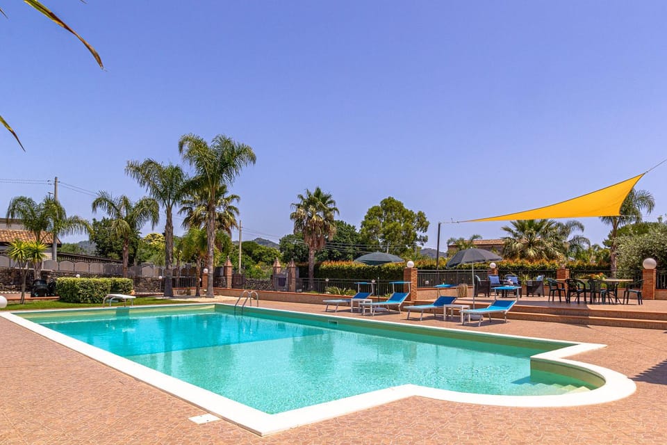 Garden, Swimming pool