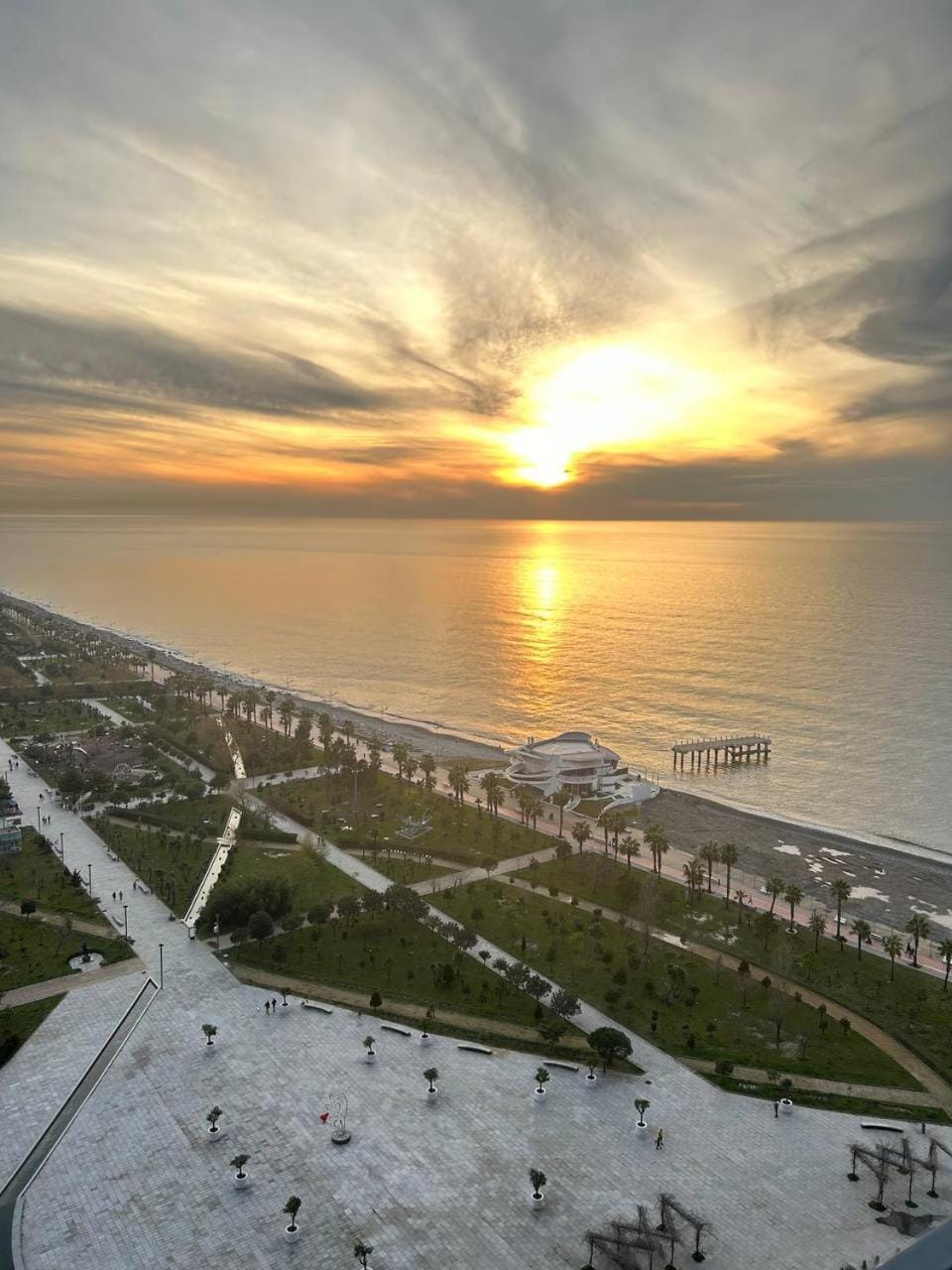 Двухкомнатная квартира с потрясающим видом на море в Orbi Beach Tower Apartment in Batumi