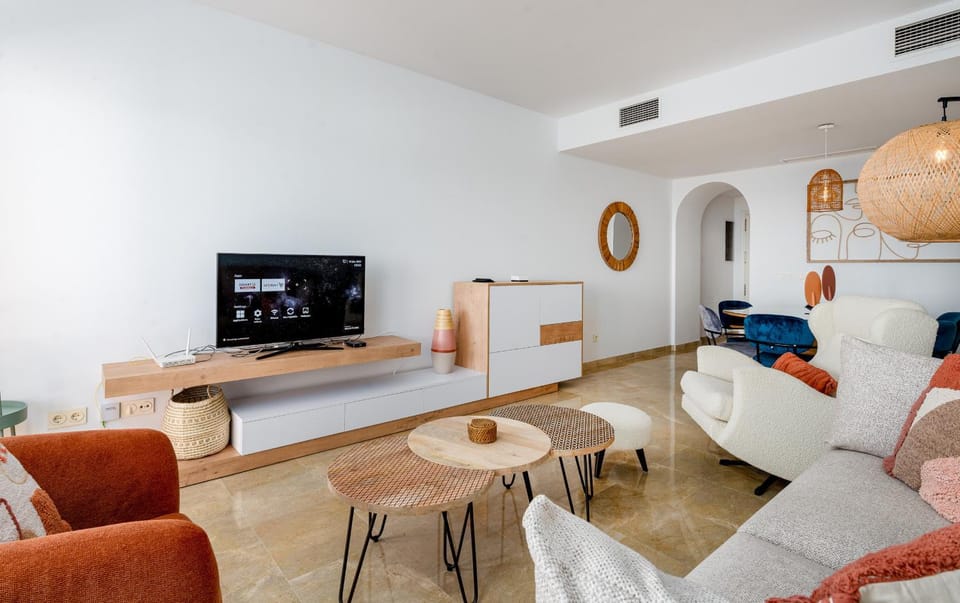 Communal lounge/ TV room, Living room
