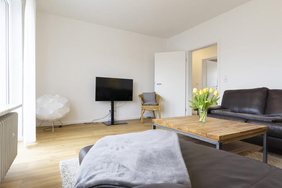 TV and multimedia, Seating area