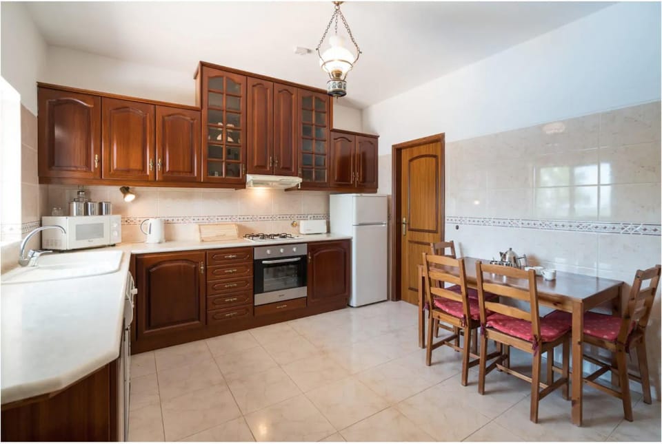 Villa Alegria House in Quarteira