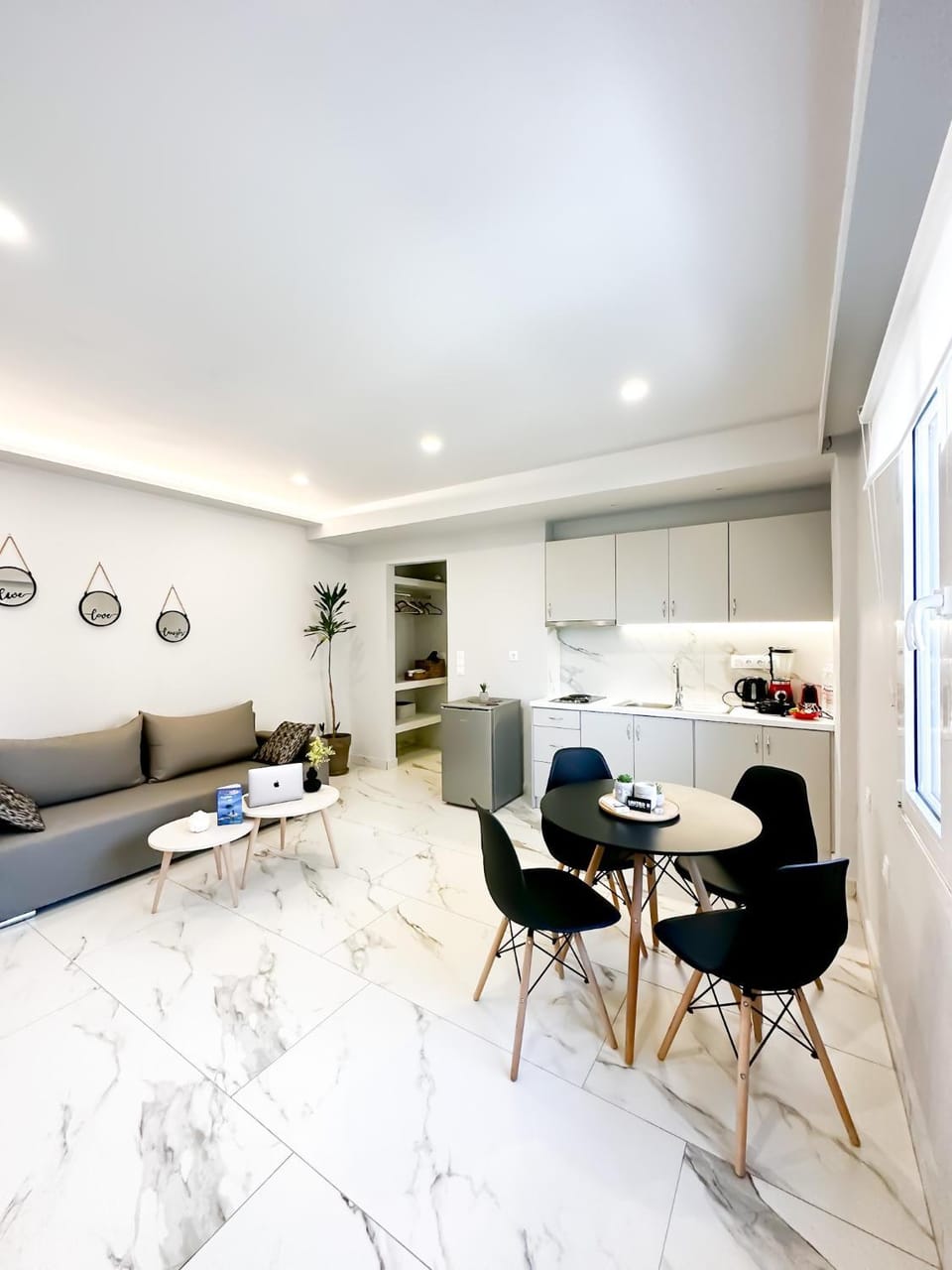 Kitchen or kitchenette, Living room, Dining area