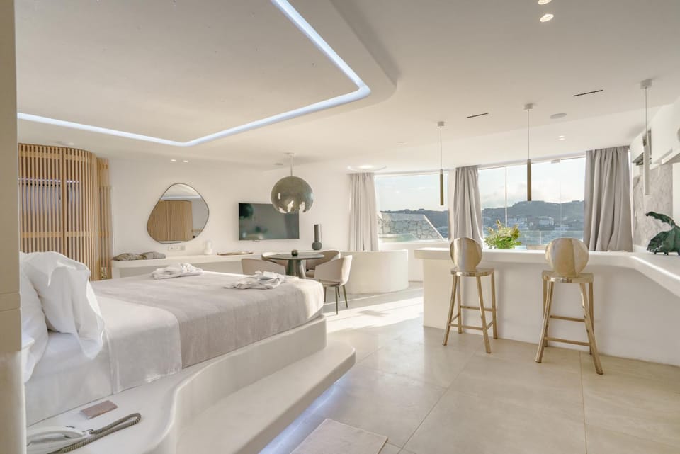 Bed, Living room, Bedroom