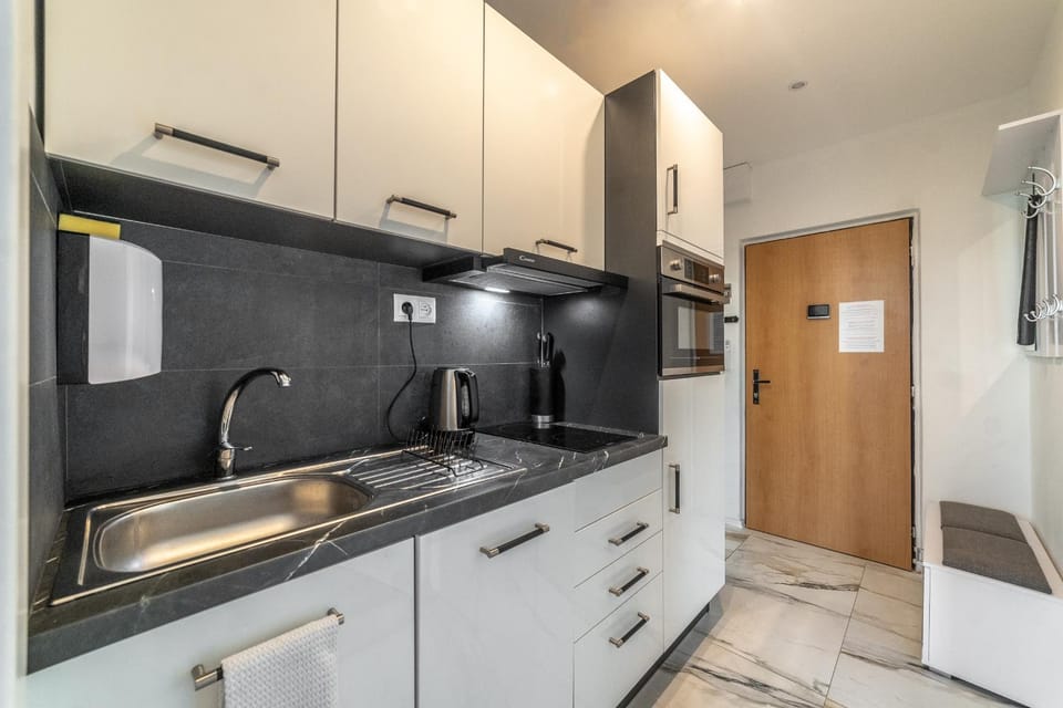 Kitchen or kitchenette, kitchen