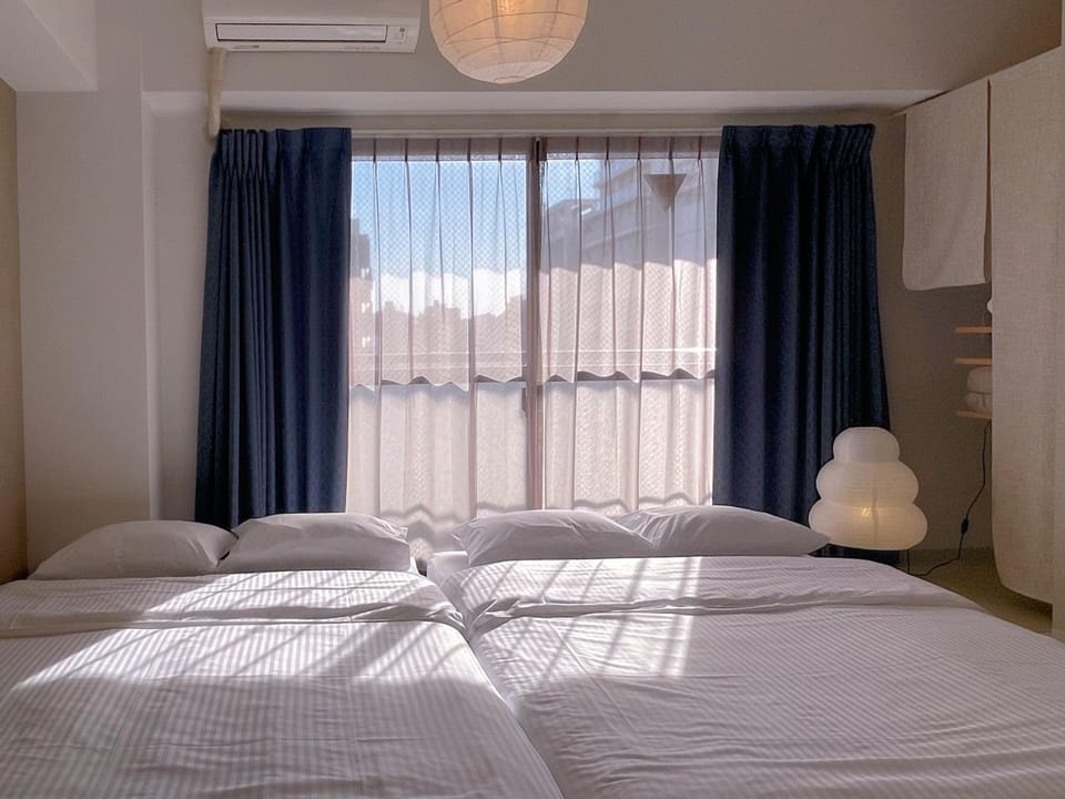 Bed, Bedroom, internet