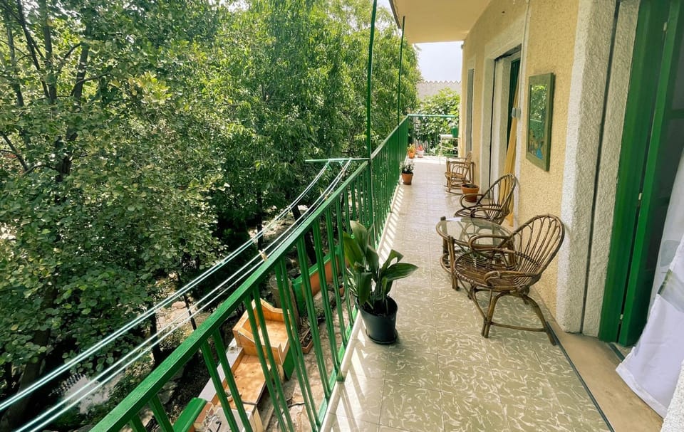 Natural landscape, View (from property/room), Balcony/Terrace