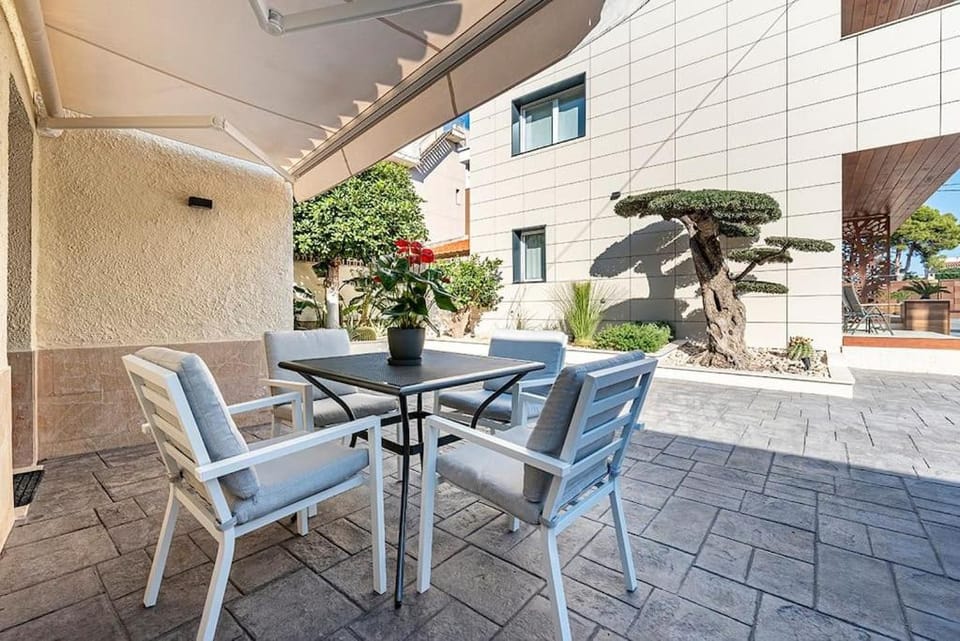 [Lusso e relax] con piscina a 2 minuti dal mare Apartment in Miami Platja