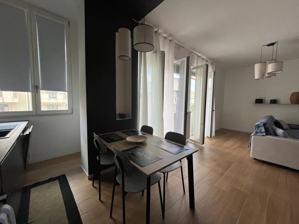 Kitchen or kitchenette, Living room, Photo of the whole room, Dining area