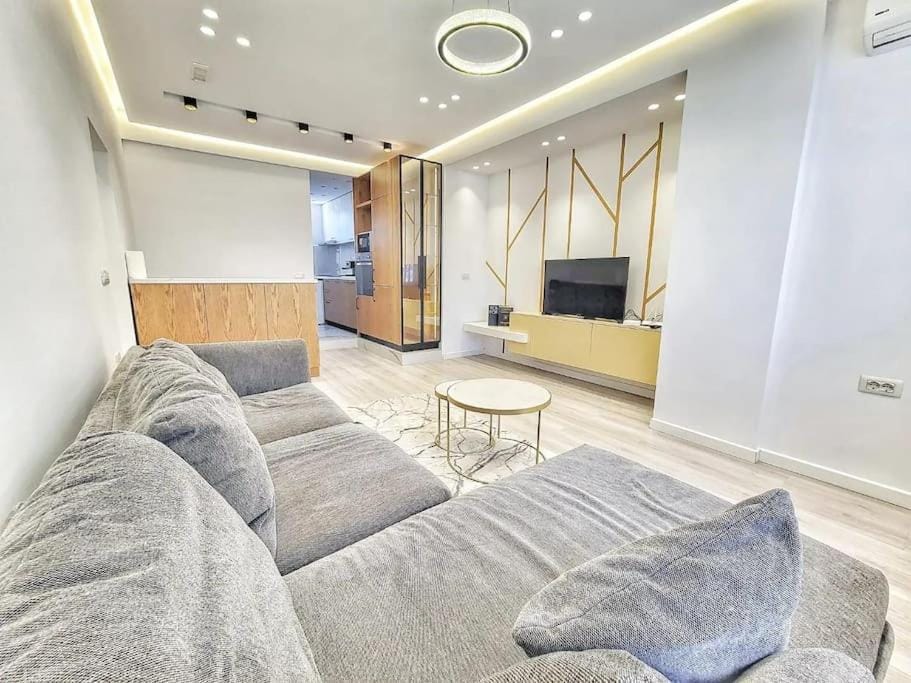 23° Bs Pazari City Center Comfort Apartment in Tirana