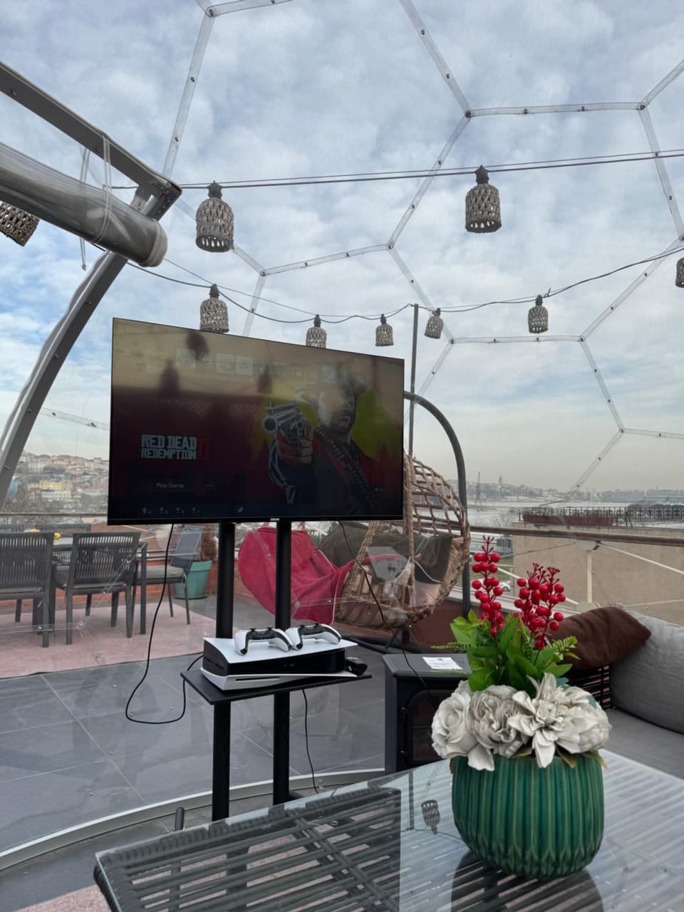 Waterfront Apartment by the Tram - Terrace with Dome & Golden Horn View in Fatih Apartment in Istanbul