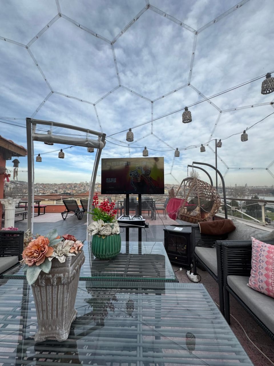 Waterfront Apartment by the Tram - Terrace with Dome & Golden Horn View in Fatih Apartment in Istanbul