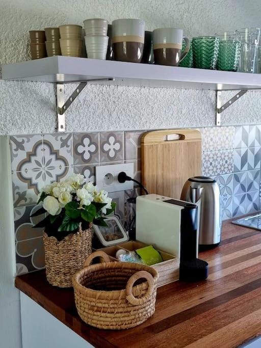 Coffee/tea facilities, Kitchen or kitchenette