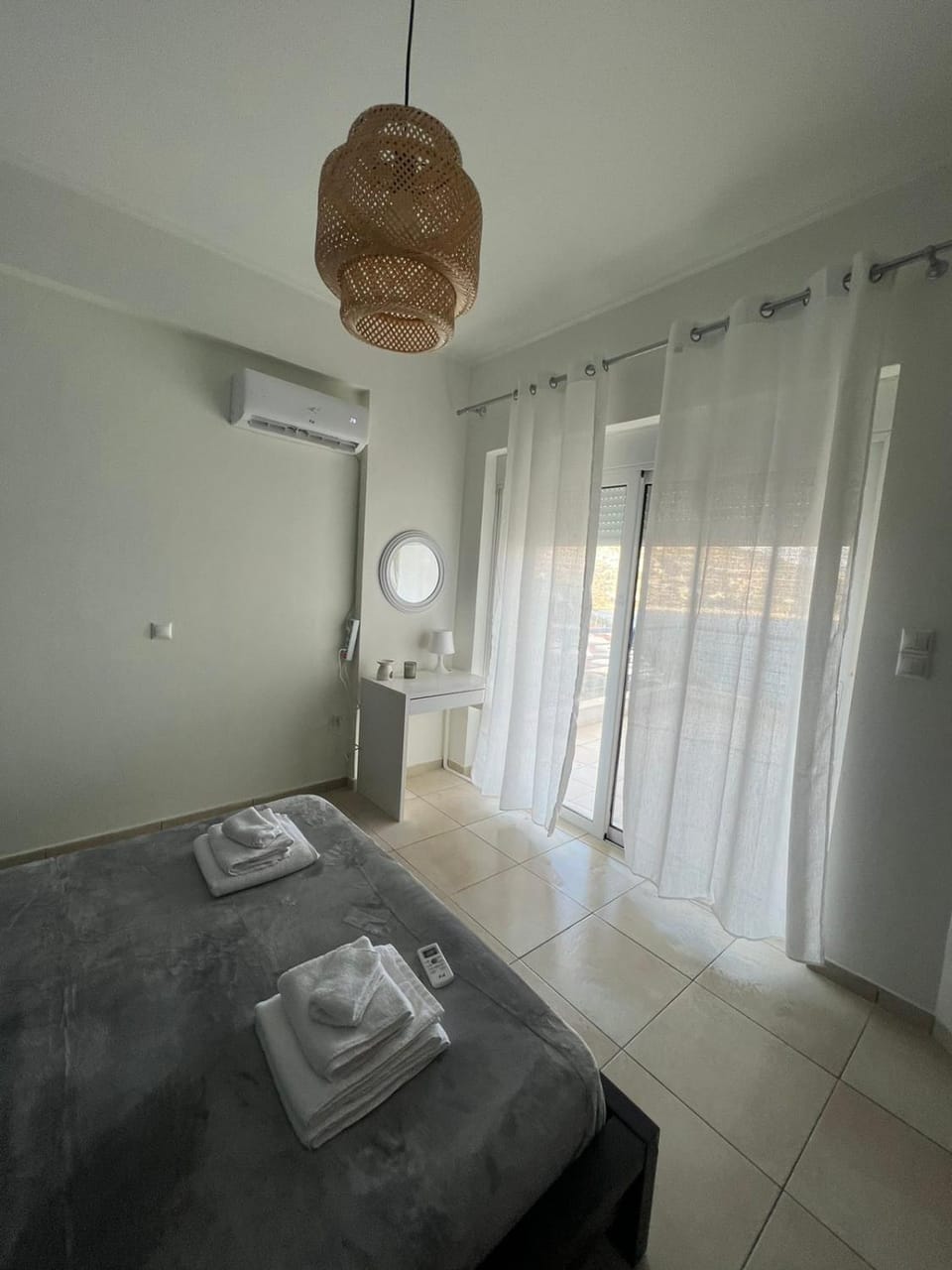Bed, Photo of the whole room, Bedroom, towels, air conditioner