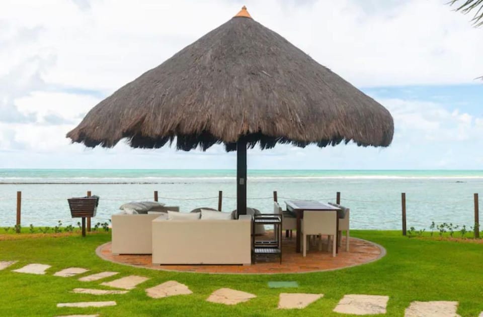 Natural landscape, Balcony/Terrace, Seating area, Beach, Sea view