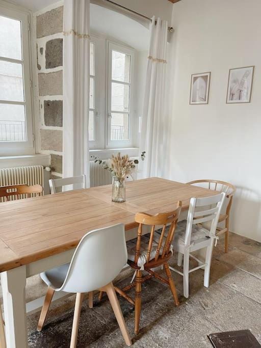 Logis du Chandelier Apartment in Auvergne-Rhône-Alpes
